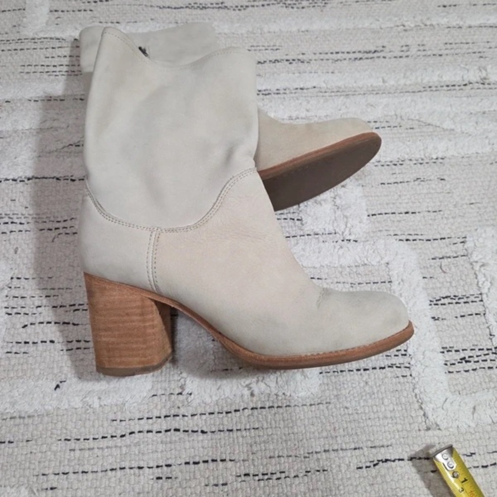 Chic Cream Heeled Boots